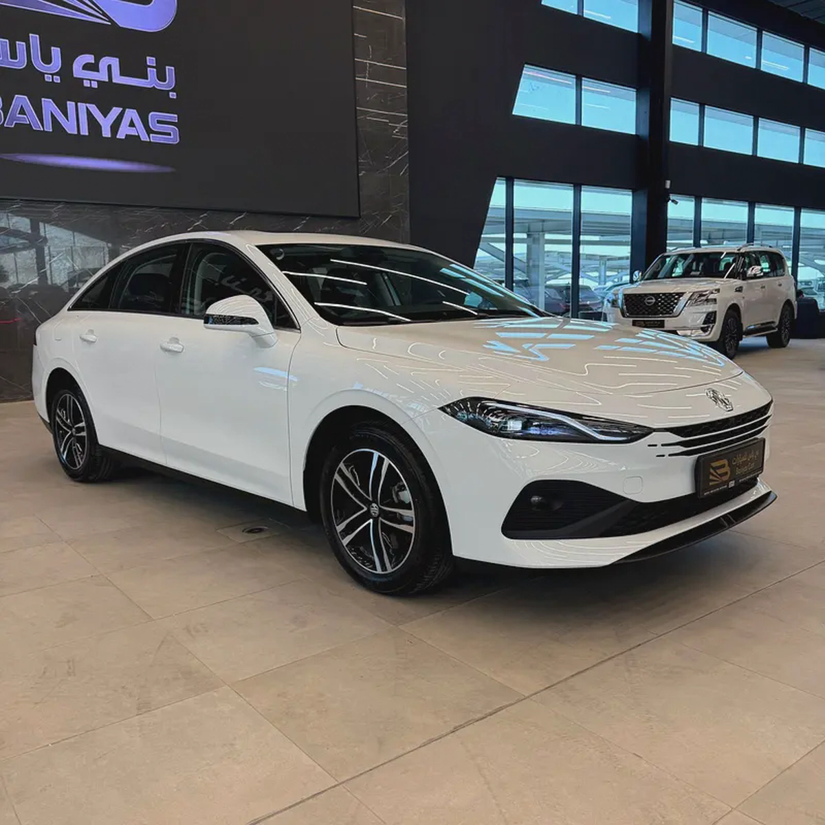 MG MG 8 Standard 2026 GCC Specs-1-1