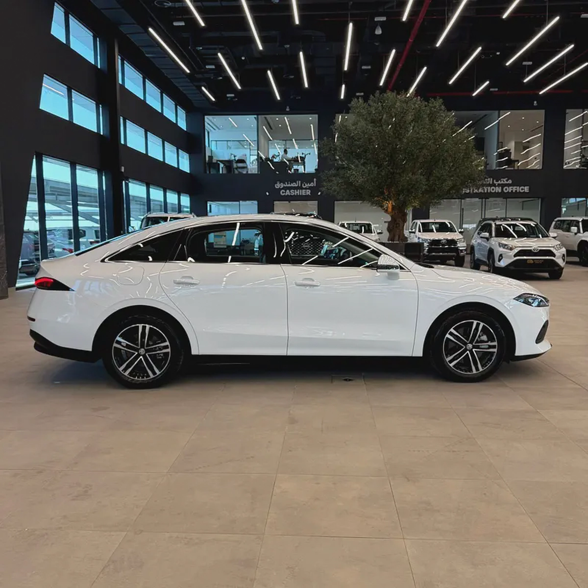 MG MG 8 Standard 2026 GCC Specs-4-4