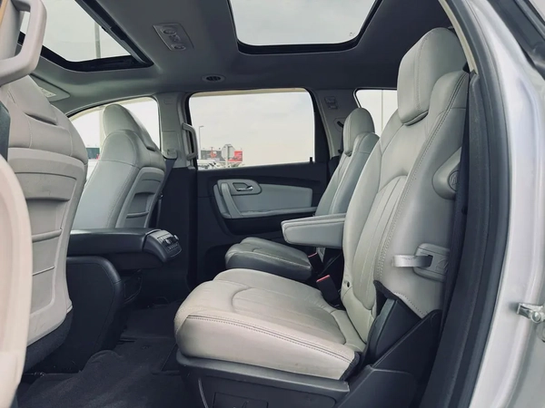 CHEVROLET TRAVERSE | 2009 | FULL OPTION | CLEAN CAR FRESH JAPAN IMPORT