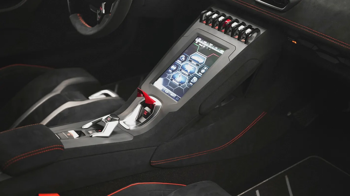 2021 LAMBORGHINI HURACAN STO-8-8