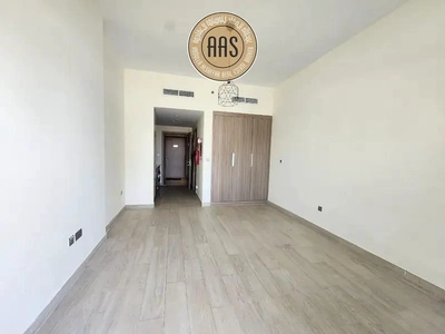 Lagoon, Burj Khalifa view Ultra Modern Brand Studio with Ac, All 5 Star Amenities free-6