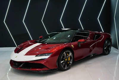 Ferrari SF90 Spider-12