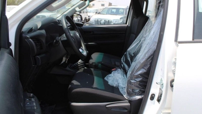 Toyota Hilux GL HILUX 2.7L MANUAL-9