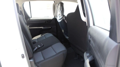 Toyota Hilux GL HILUX 2.7L MANUAL-15