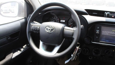 Toyota Hilux GL HILUX 2.7L MANUAL-7