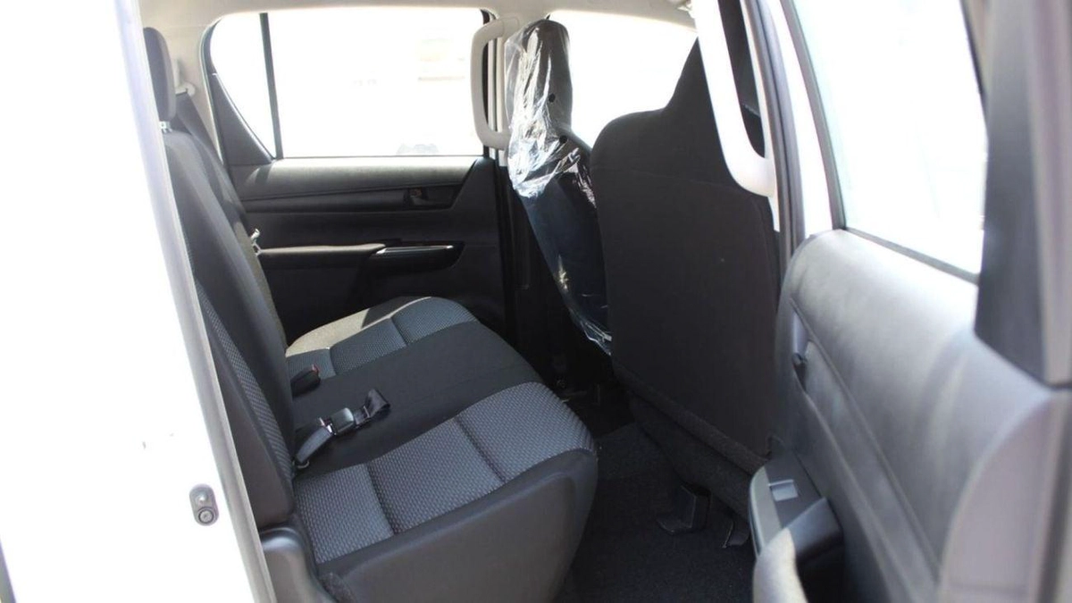 Toyota Hilux GL HILUX 2.7L MANUAL-15-0