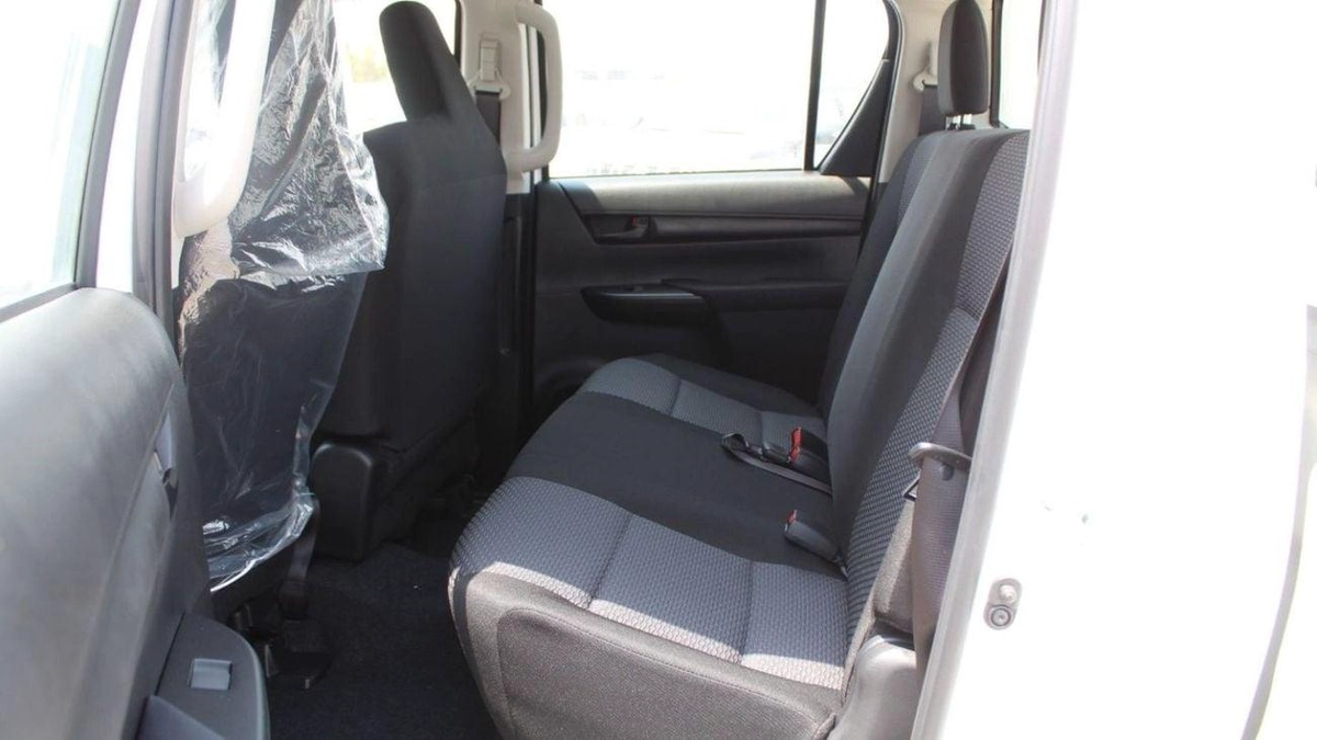 Toyota Hilux GL HILUX 2.7L MANUAL-16-0