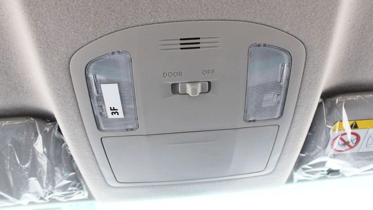 Toyota Hilux GL HILUX 2.7L MANUAL-17-0