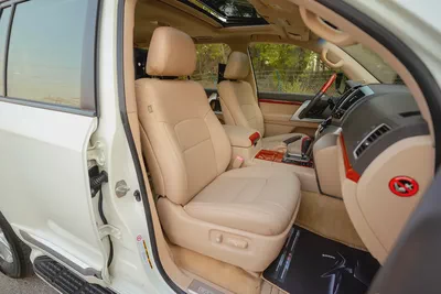Land Cruiser VXR | 5.7L | GCC Specs | REF #T26651-10