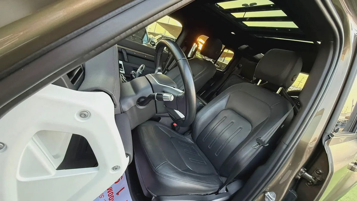 Land Rover Defender 110 SE P400 2022 | American Specs | Clean Title Pristine Condition-13-13
