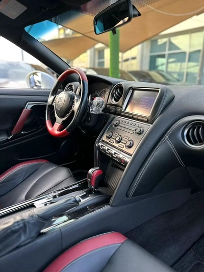 Nissan GT-R Premium 2016 GCC Specs-2