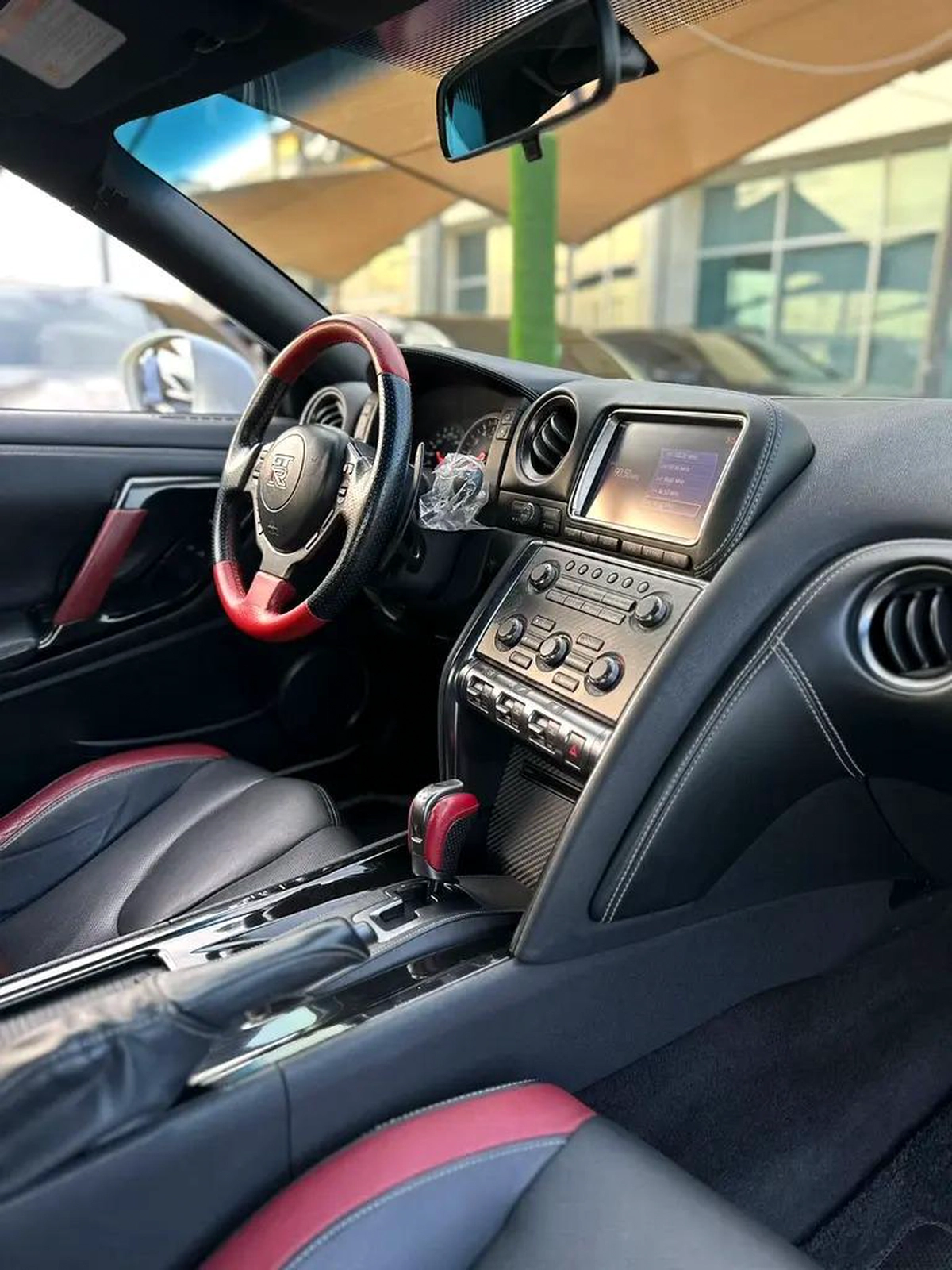 Nissan GT-R Premium 2016 GCC Specs-2-2