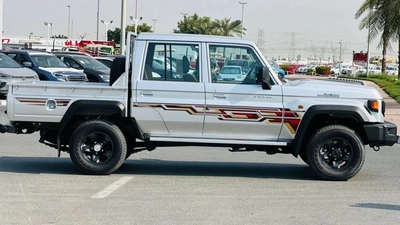 Toyota Land Cruiser Pick Up 4.0L PETROL AUTOMATIC DOUBLE CABINE 2024 GCC-3