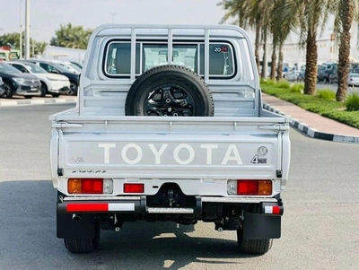 Toyota Land Cruiser Pick Up 4.0L PETROL AUTOMATIC DOUBLE CABINE 2024 GCC-10