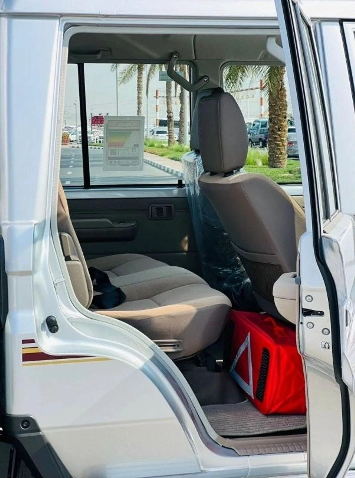 Toyota Land Cruiser Pick Up 4.0L PETROL AUTOMATIC DOUBLE CABINE 2024 GCC-7-7