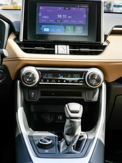 TOYOTA RAV4 XLE HYBRID-13
