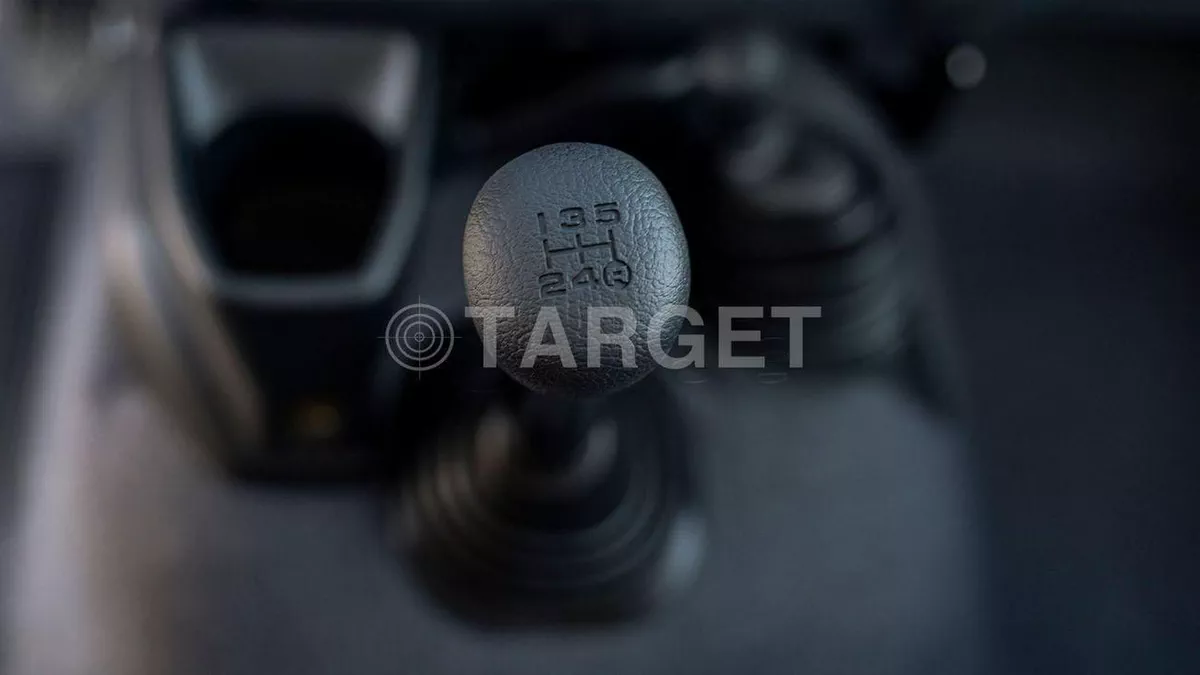 Toyota Land Cruiser 70 LC76 LX LX LC 76 4.2     M/T   2025-5-0