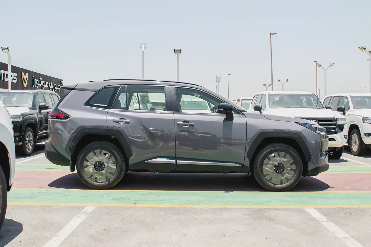 2026 Toyota RAV4 XLE 2.0  | GCC Specs |-4-4