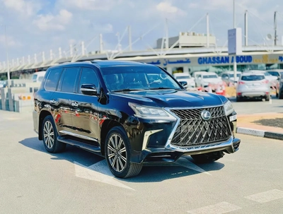 Lexus LX 570 5.7L 2014 GCC Specs Good Condition-2
