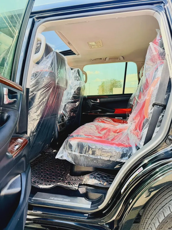 Lexus LX 570 5.7L 2014 GCC Specs Good Condition