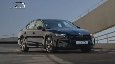 ( 5 Years Warranty + 5 Years Service ) 2025 Škoda Octavia VRS 2.0T FWD GCC 0Km-0