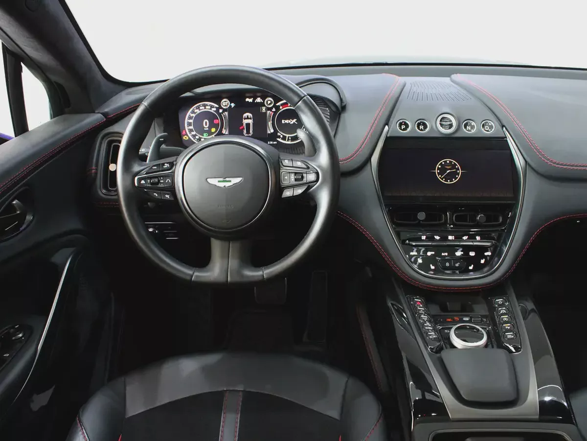 2022 - Aston Martin DBX 550 - Prestige Condition - No accidents for 499,000.00 AED-11-11