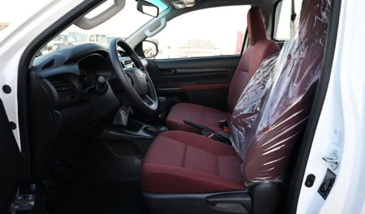 Toyota Hilux GLX Toyota Hilux HILUX SC 2.7L 4X4-16-0