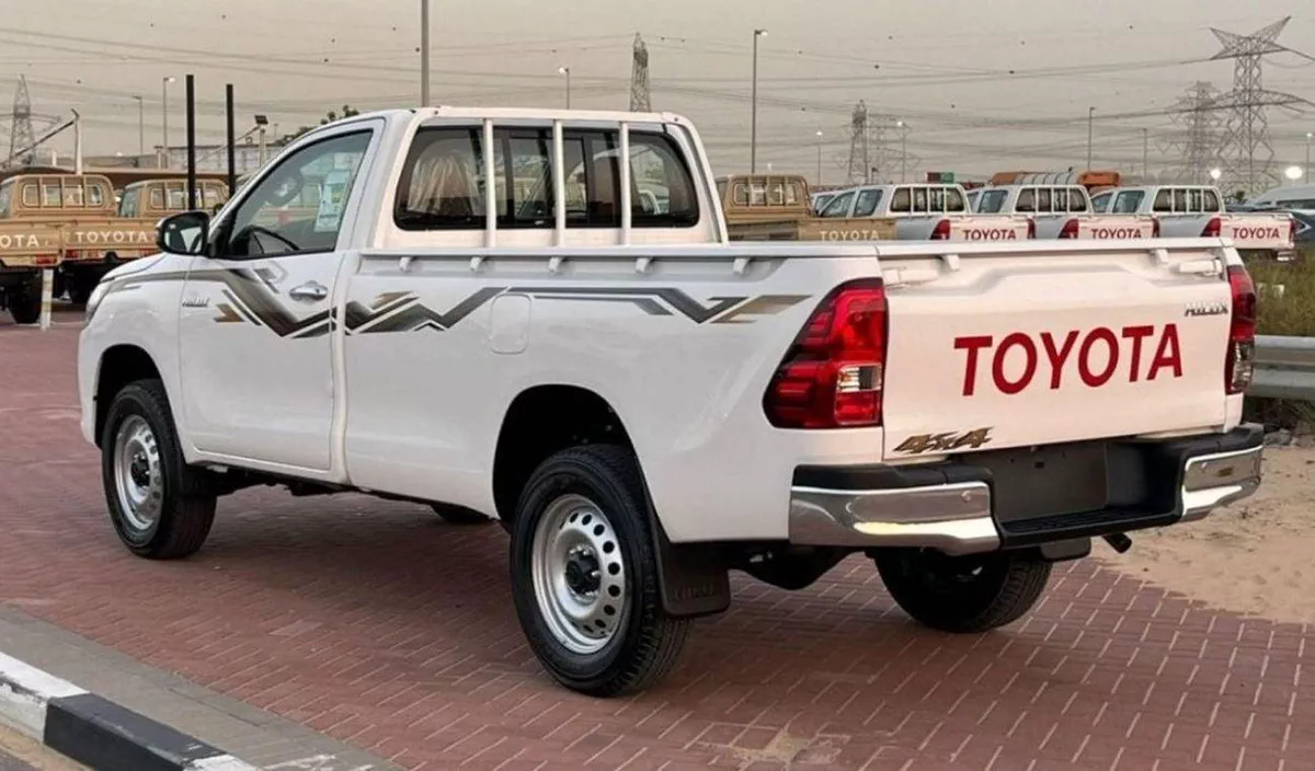 Toyota Hilux GLX Toyota Hilux HILUX SC 2.7L 4X4-3-0