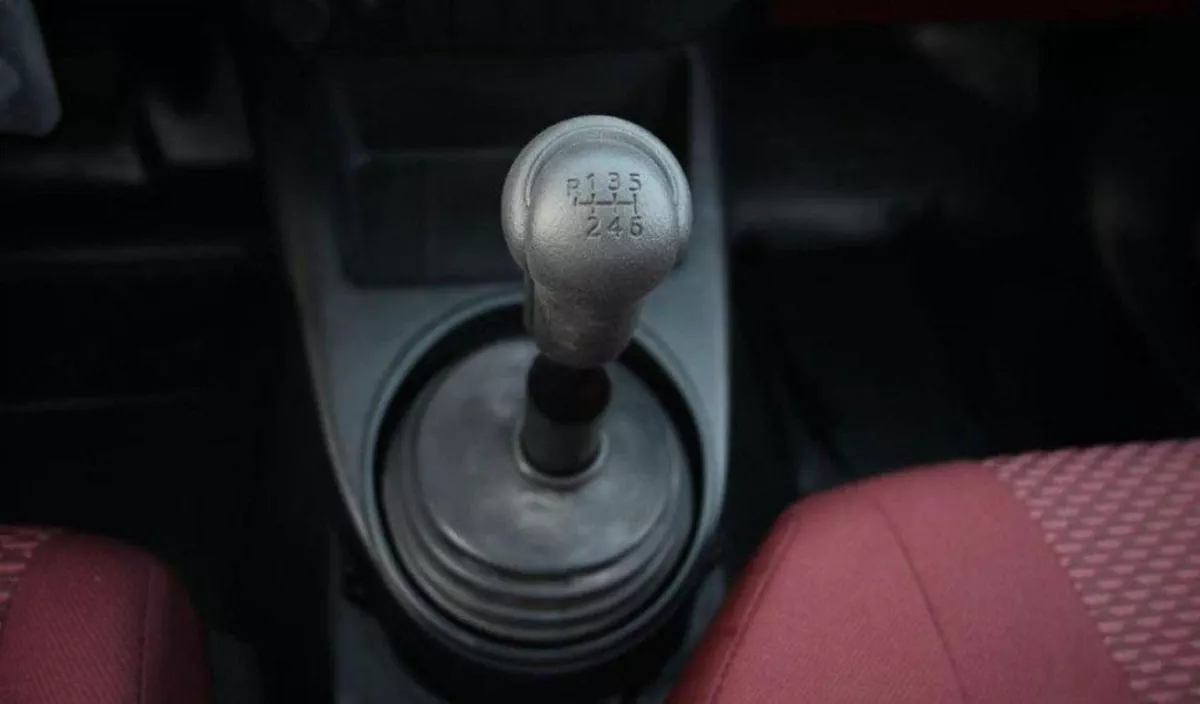 Toyota Hilux GLX Toyota Hilux HILUX SC 2.7L 4X4-6-0