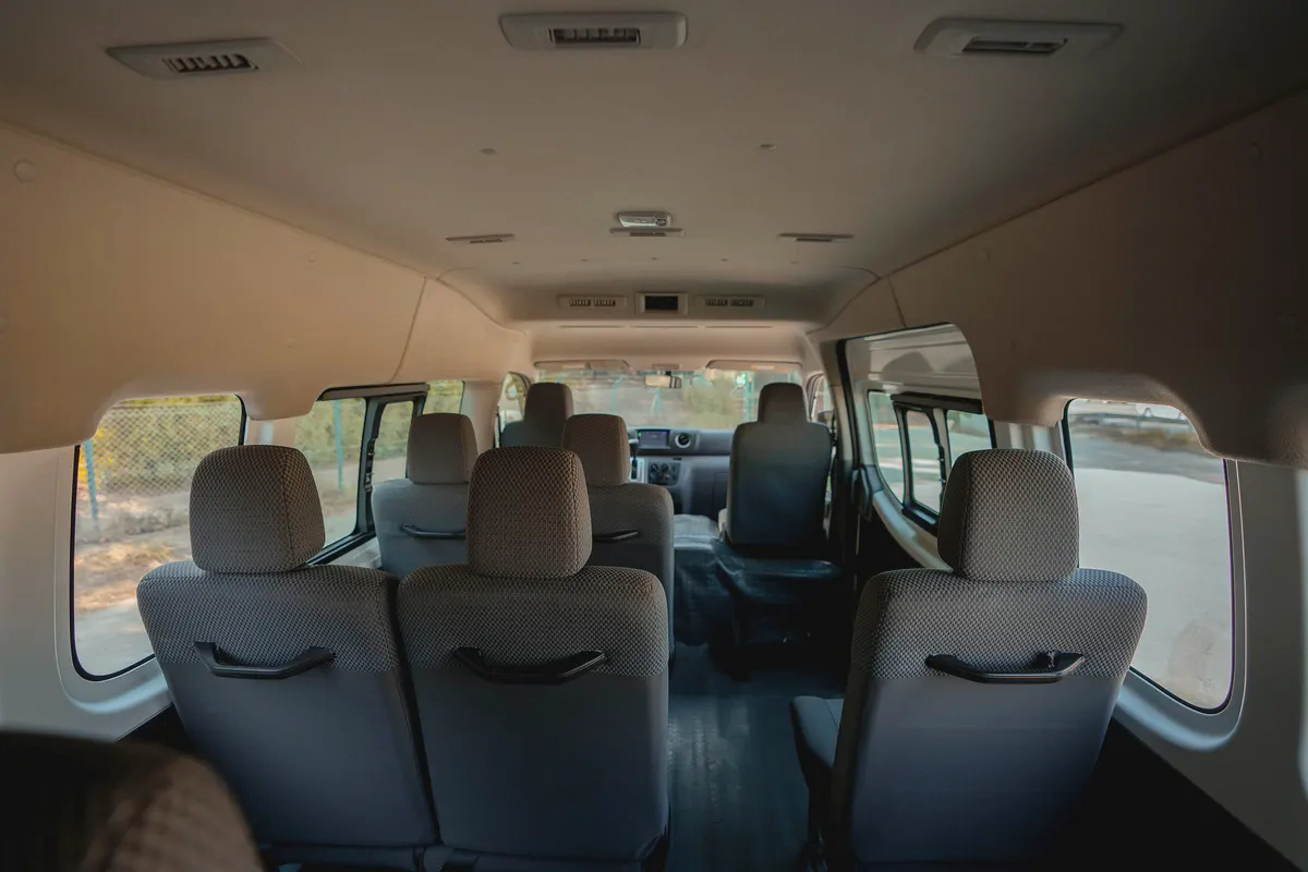 High-Roof 13-Seater Passenger Van | Manual | GCC Specs | Ref#N67836-11-11