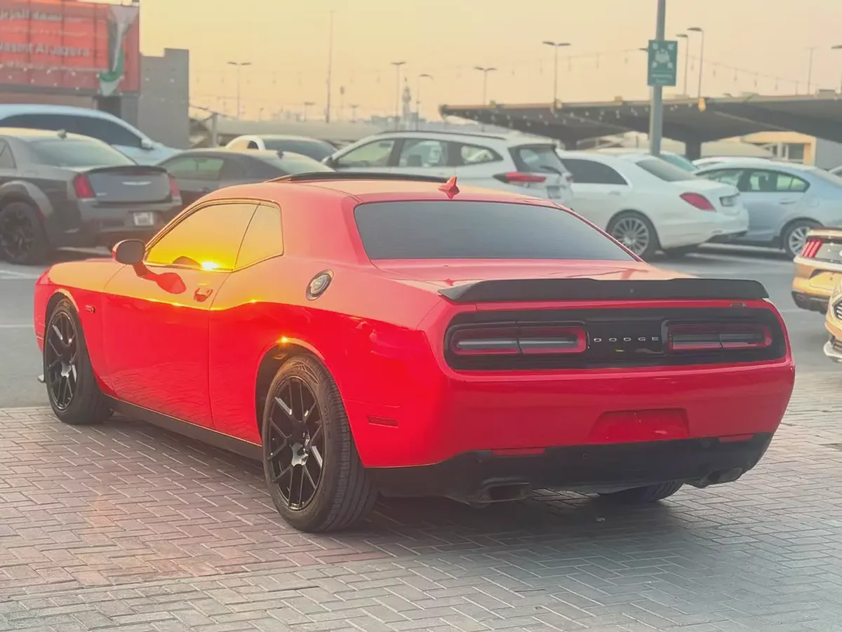 دودج شالنجر SRT 6.4 مواصفات أمريكية بحالة جيدة-5-5