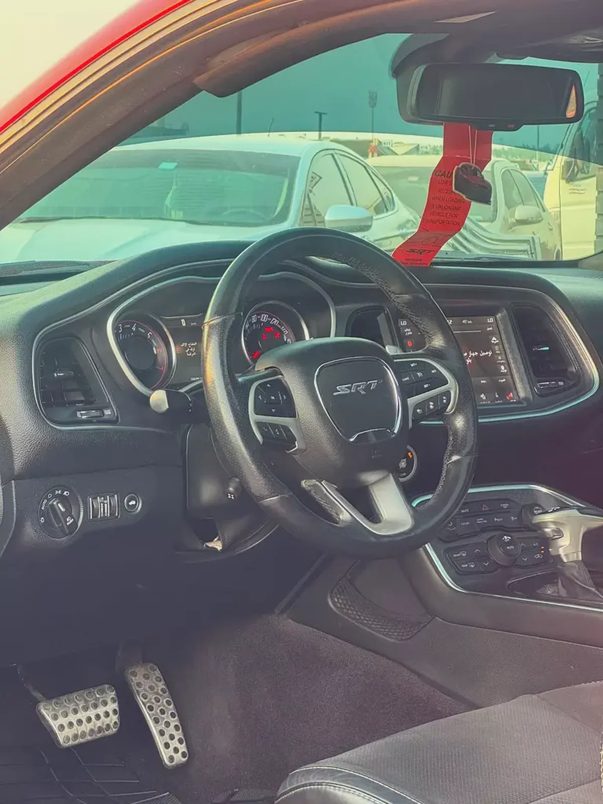 دودج شالنجر SRT 6.4 مواصفات أمريكية بحالة جيدة-7-7