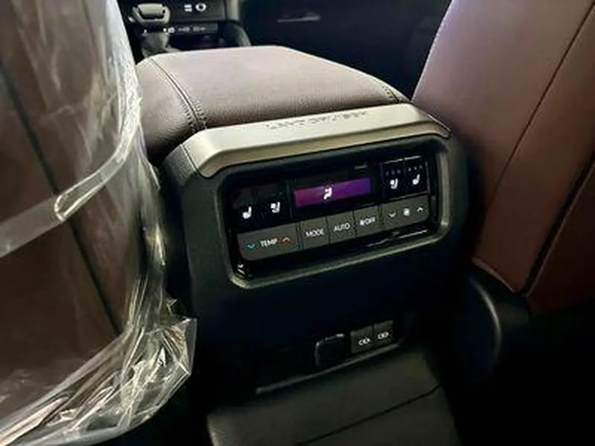 Toyota Prado ADVENTURE GCC Specs-8-8