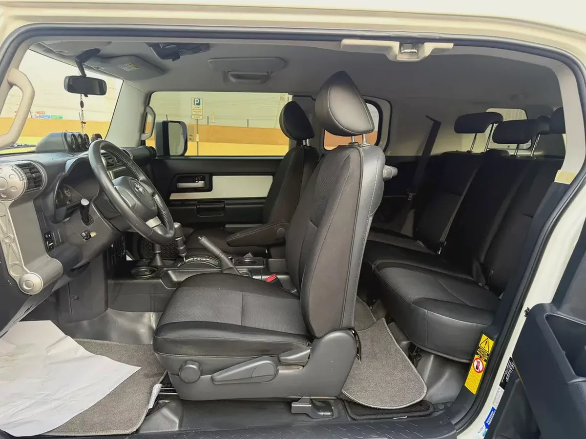 Toyota FJ CRUISER 2022 V6 4.0L Original paint Accident Free-8-8