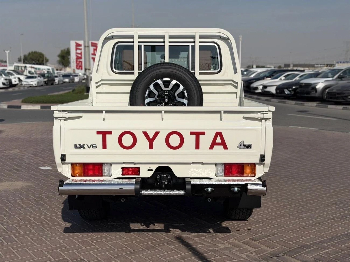 Toyota Land Cruiser Pick Up Toyota Land Cruiser LC79 DC Full option Oman spec 2026-17-17