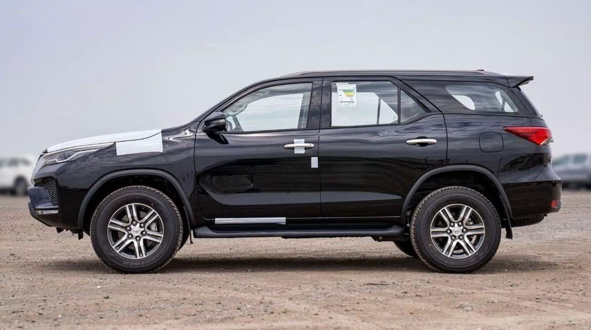 Toyota Fortuner EXR Toyota Fortuner 2.7L Petrol 4x4 MY2025-6-0