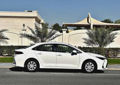 Toyota Corolla 2024 model available on cash and bank finance with zero downpayment-3