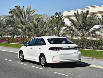 Toyota Corolla 2024 model available on cash and bank finance with zero downpayment-5