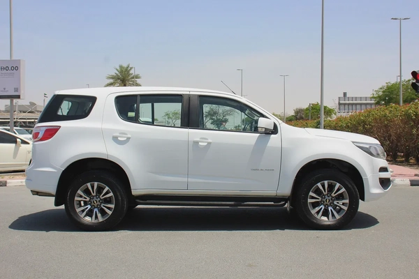 Chevrolet Trailblazer 2020 GCC | 7seat | EMI (450x60)! Perfect condition!