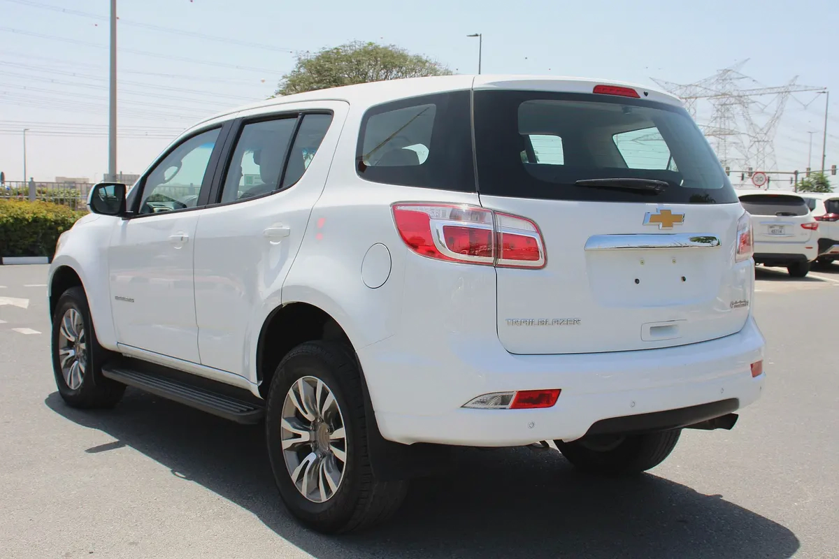 Chevrolet Trailblazer 2020 GCC | 7seat | EMI (450x60)! Perfect condition!-9-9