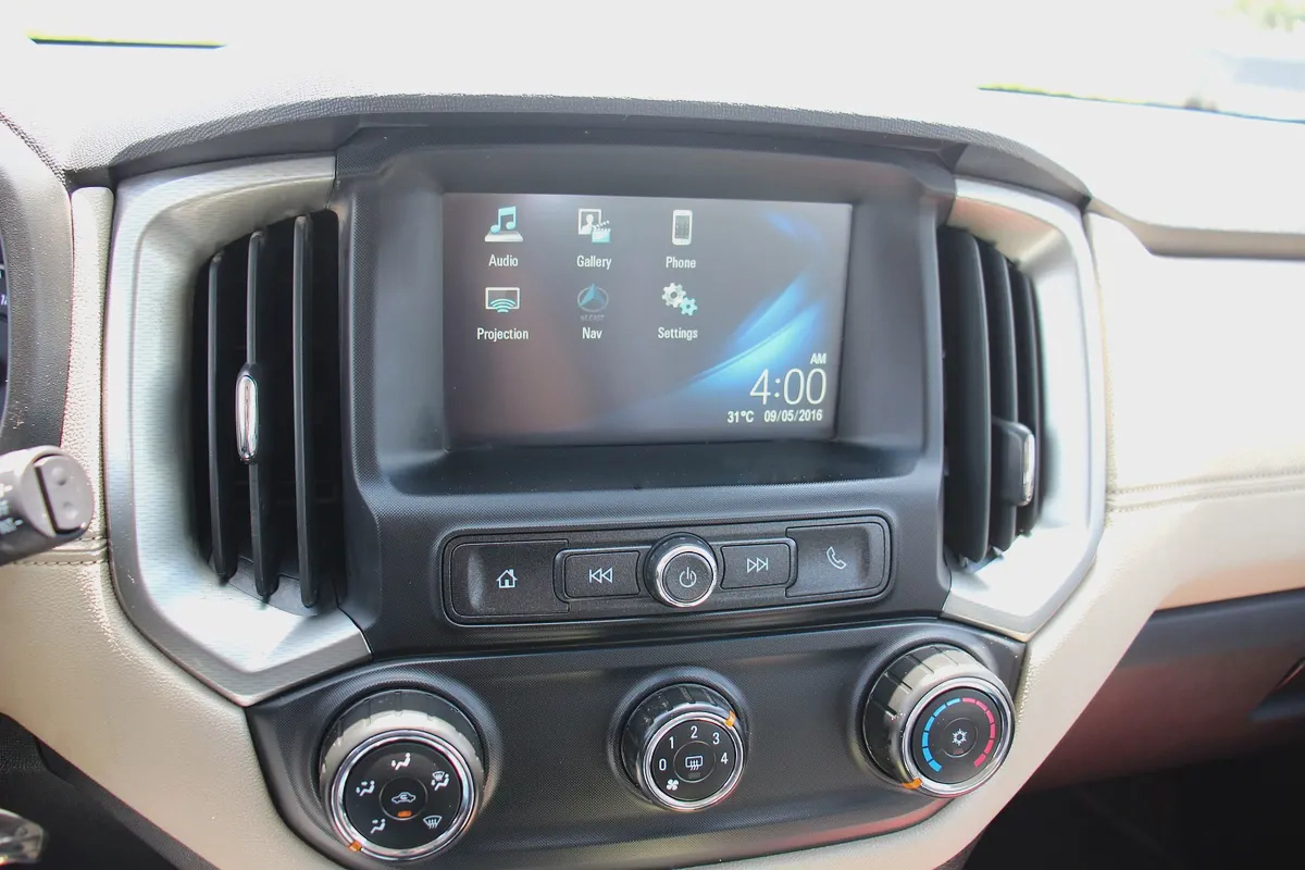 Chevrolet Trailblazer 2020 GCC | 7seat | EMI (450x60)! Perfect condition!-14-14