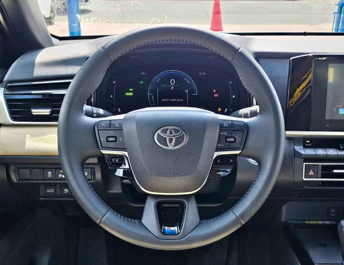 Toyota Camry E PLUS HEV E-PLUS HYBRID / 2.5L V4 PETROL / PUSH START / DVD+CAMERA / SUNROOF / (CODE # CPEA)-12-0