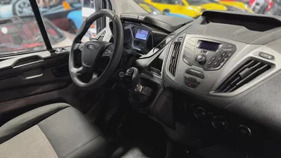 Ford Transit Refrigerator- GCC Specs - Full Service history from ford dealer - Excellent Condition-6