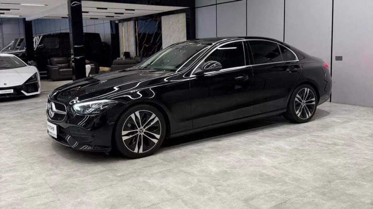 Mercedes Benz 200 AMG 2023 European specs