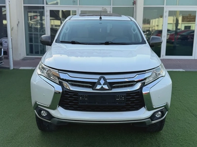 Mitsubishi Montero Sport -2019-GLS -4WD Medium Line - GCC -FREE ACCIDENT—ORIGINAL PAINT-2