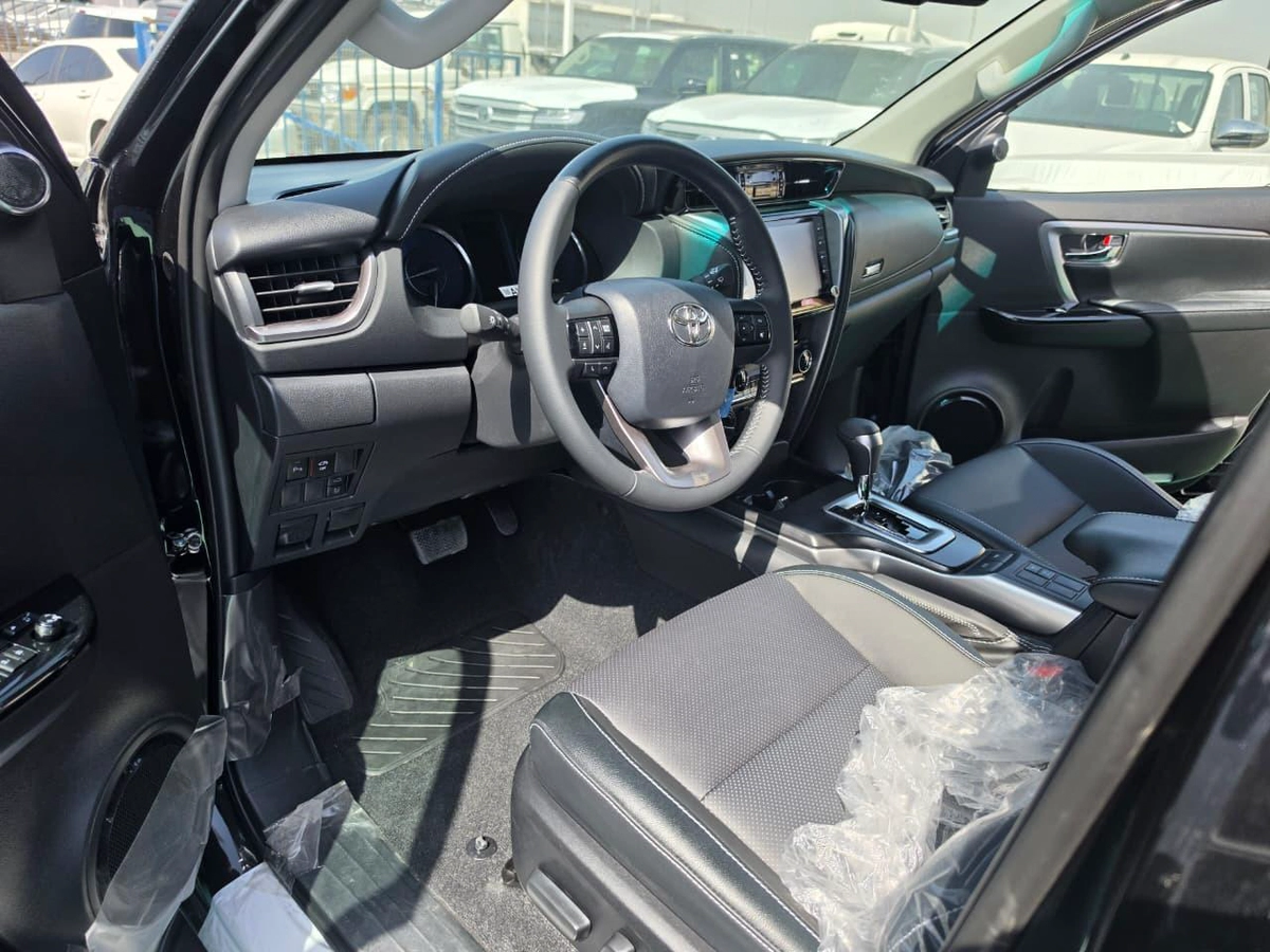2026 Toyota Fortuner 4.0L V6 Petrol Full Option-4-4