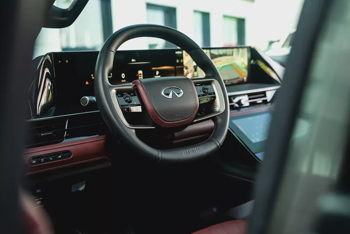 Infiniti QX80 Autograph 2025 GCC Specs Agency Warranty Full Service History 3.5L Twin Turbo V6-7-7