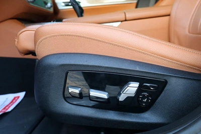 BMW 730Li M-kit - 2020 Model - GCC - Original Paint-7