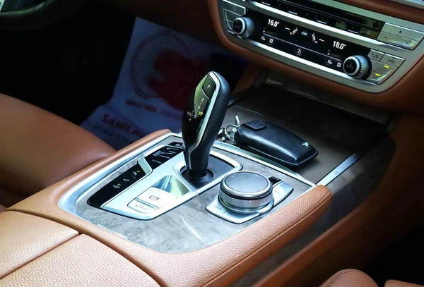 BMW 730Li M-kit - 2020 Model - GCC - Original Paint