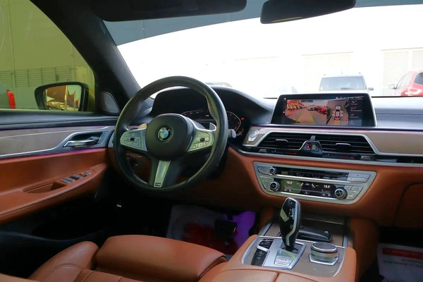 BMW 730Li M-kit - 2020 Model - GCC - Original Paint
